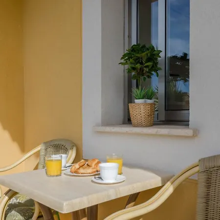 Yourhouse Casa Baulo Ii *